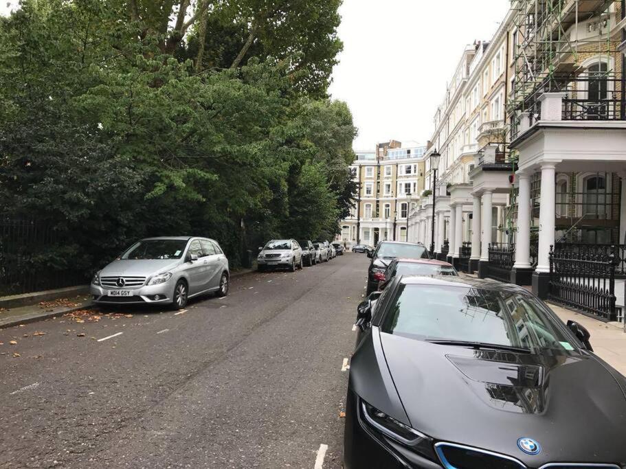 Appartement Stunning 2 Bed/2Bath Flat In Heart Of Kensington à Londres Extérieur photo