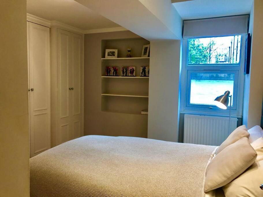 Appartement Stunning 2 Bed/2Bath Flat In Heart Of Kensington à Londres Extérieur photo