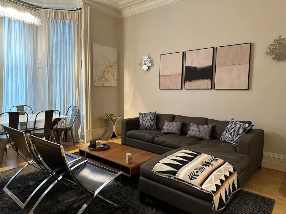 Appartement Stunning 2 Bed/2Bath Flat In Heart Of Kensington à Londres Extérieur photo