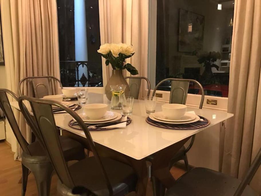 Appartement Stunning 2 Bed/2Bath Flat In Heart Of Kensington à Londres Extérieur photo