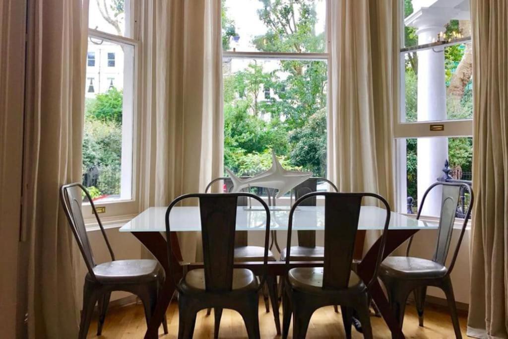 Appartement Stunning 2 Bed/2Bath Flat In Heart Of Kensington à Londres Extérieur photo