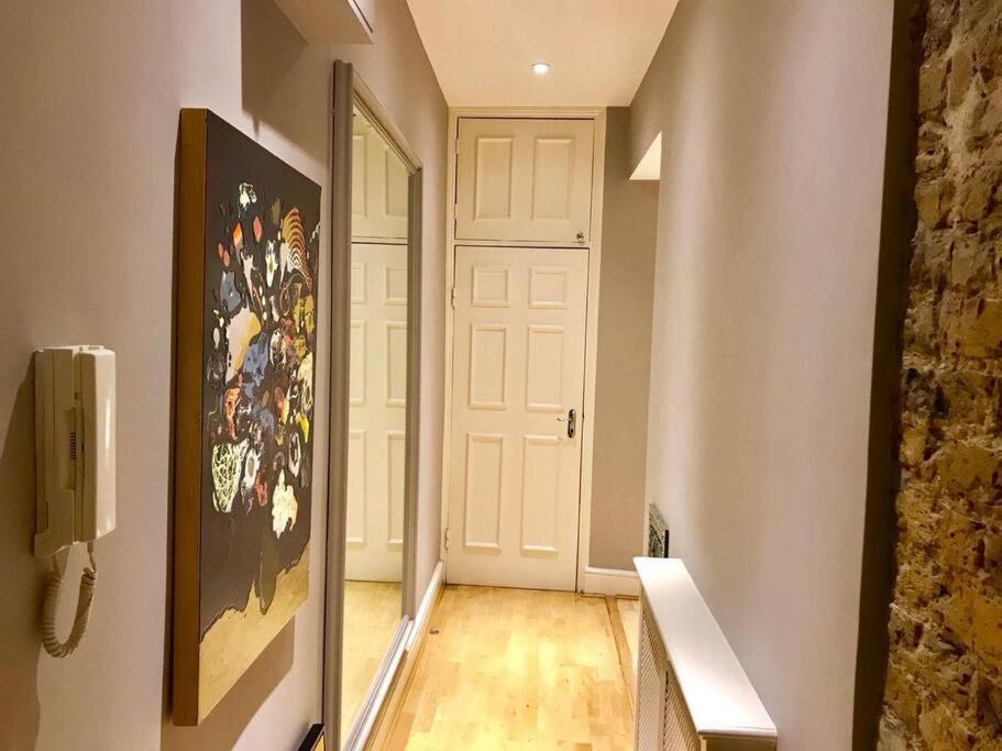 Appartement Stunning 2 Bed/2Bath Flat In Heart Of Kensington à Londres Extérieur photo